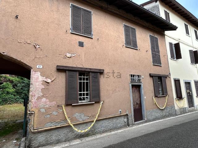Casa in vendita a Mornago, Lombardia