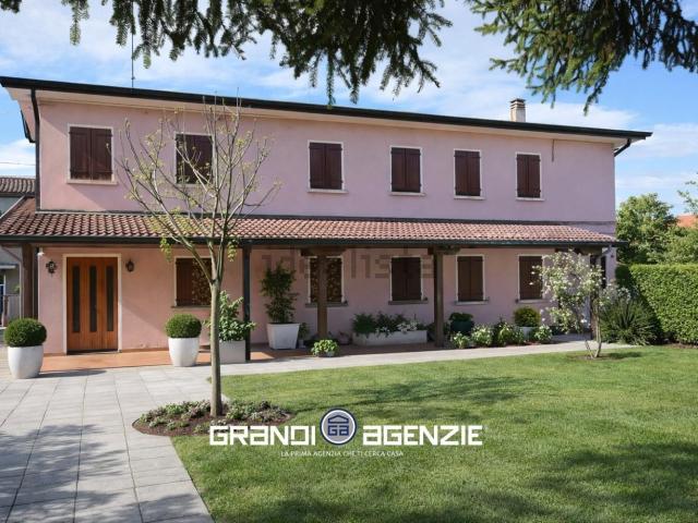 Casa in vendita a Carbonera, Veneto