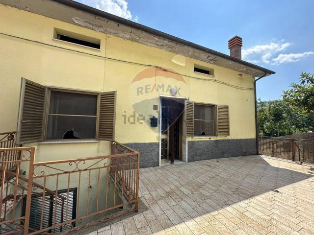 Casa in vendita a Scapoli, Molise