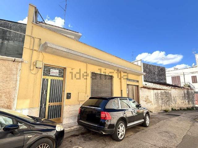 Casa in vendita a Turi, Bari