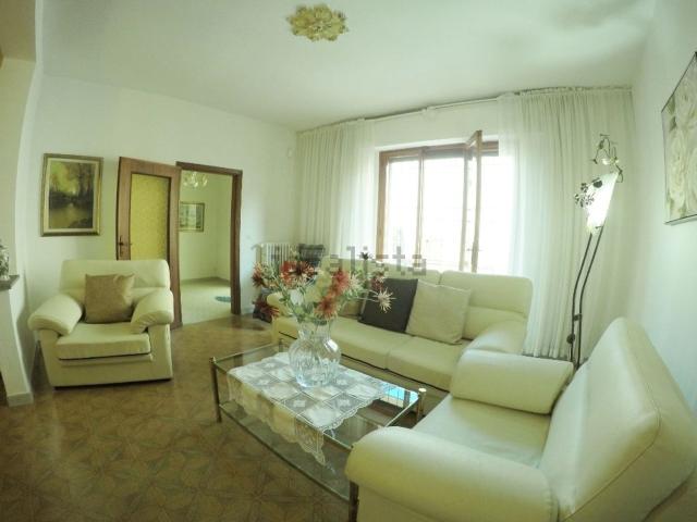 Casa in vendita a Carmignano, Toscana