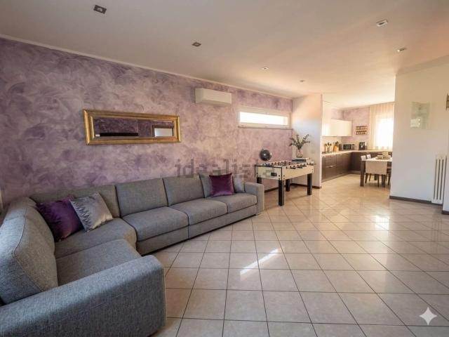 Casa in vendita a Pianello Del Lario, Lombardia