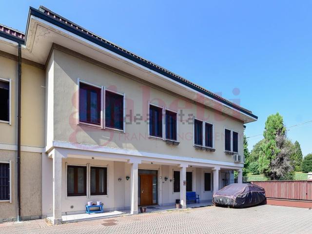 Casa in vendita a Arosio, Como