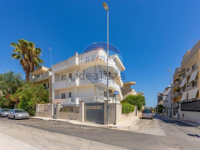 Casa in vendita a Puglia, Bari