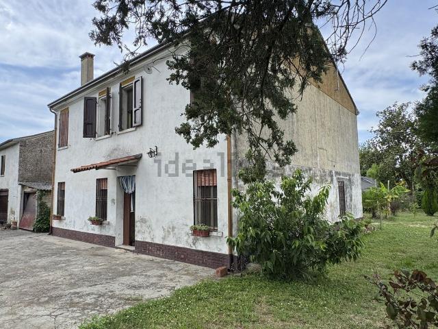 Casa in vendita a Ficarolo, Veneto
