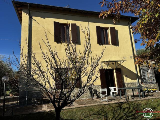 Casa in vendita a Uzzano E Castello, Toscana