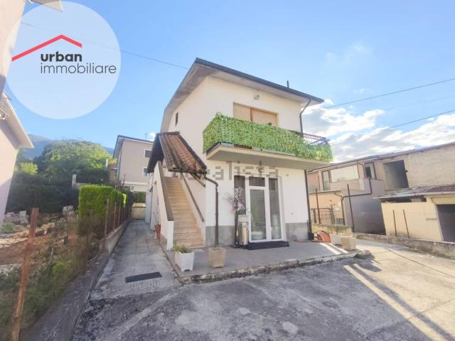 Casa in vendita a Cominio, L'Aquila