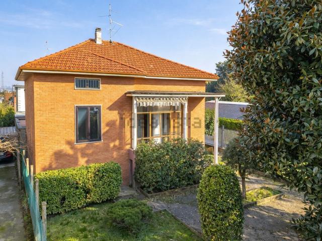 Casa in vendita a Lonate Ceppino, Lombardia