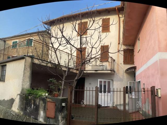Casa in vendita a Bosio, Alessandria