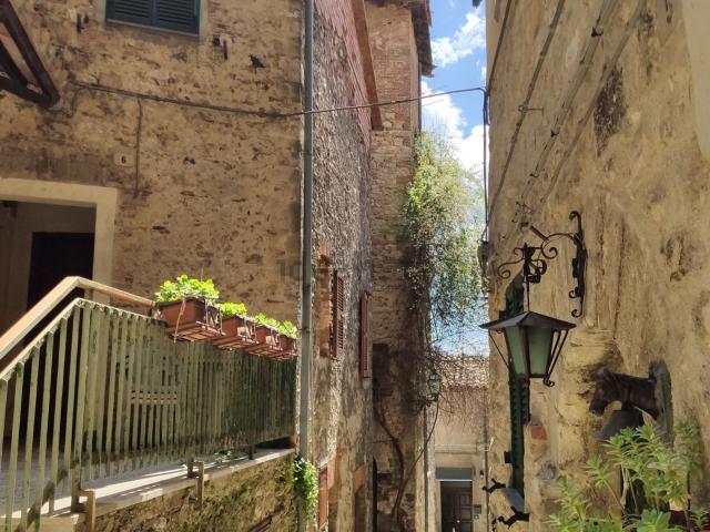 Casa in vendita a Acquasparta, Umbria