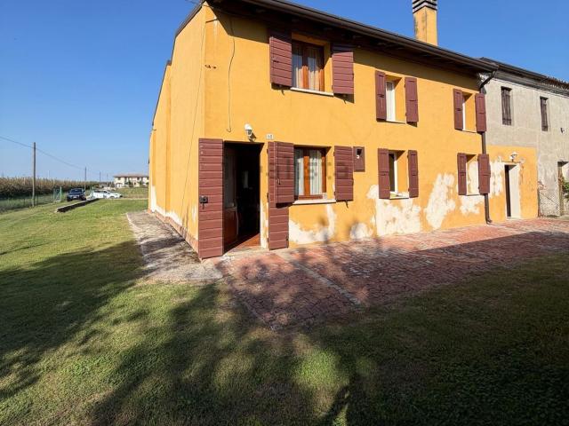 Casa in vendita a Legnago, Verona