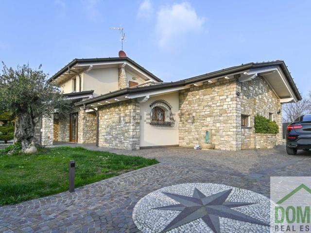 Casa in vendita a Martinengo, Lombardia