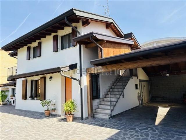 Casa in vendita a Gussago, Lombardia