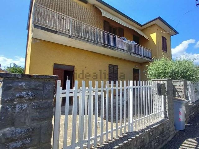 Casa in vendita a San Leo Bastia, Umbria