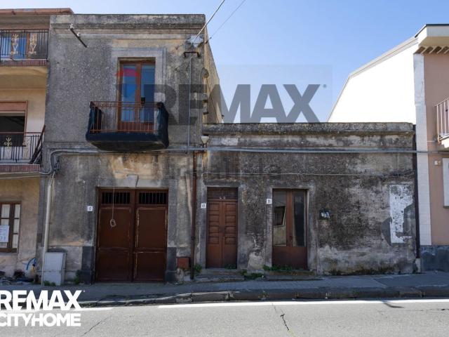 Casa in vendita a San Pietro Clarenza, Sicilia