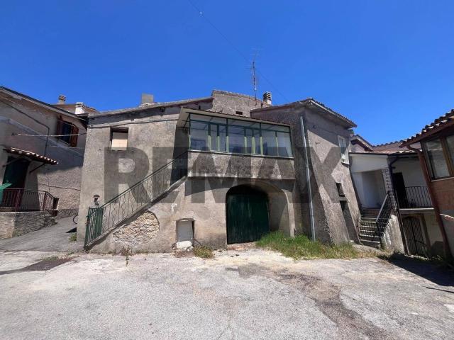 Casa in vendita a Belmonte In Sabina, Lazio