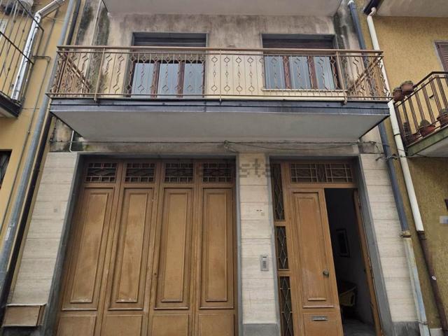 Casa in vendita a Belpasso, Sicilia