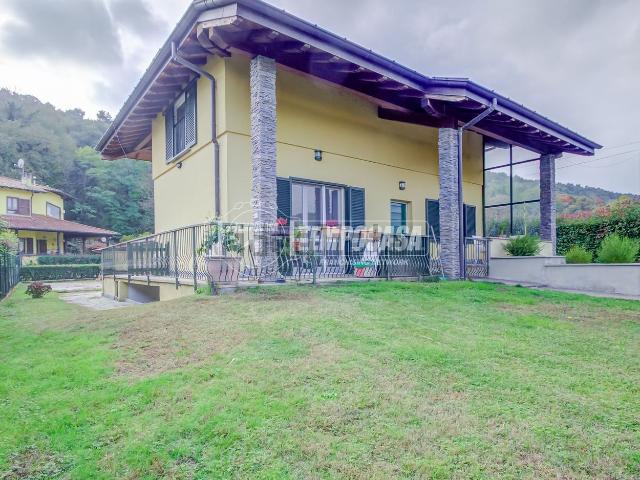 Casa in vendita a Vergiate, Lombardia