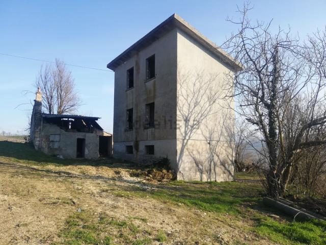 Casa in vendita a Alta Val Tidone, Trevozzo