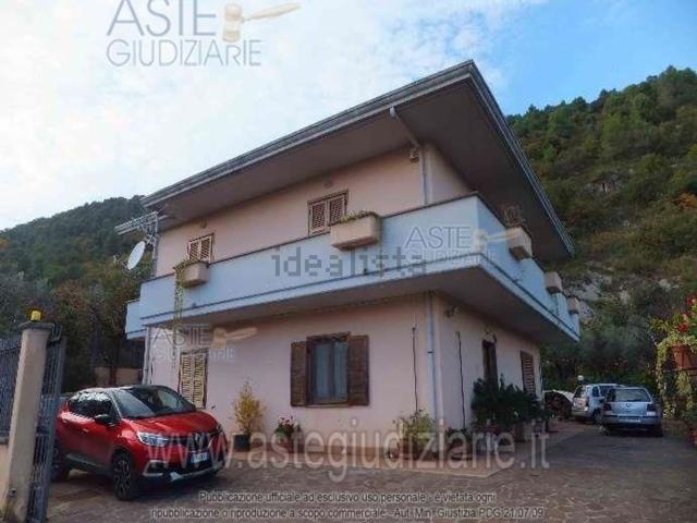 Casa in vendita a Alatri, Lazio