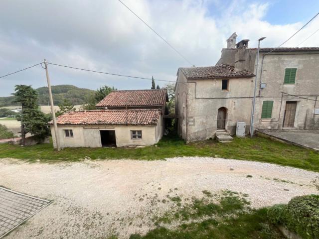 Casa in vendita a Mandole, Sassoferrato