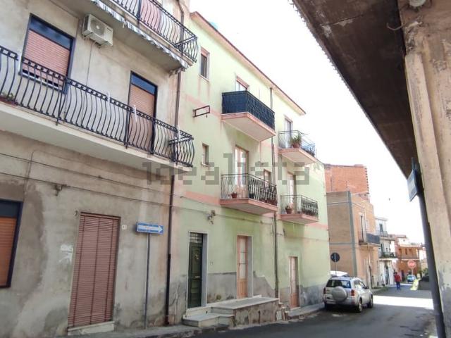 Casa in vendita a Biancavilla, Sicilia