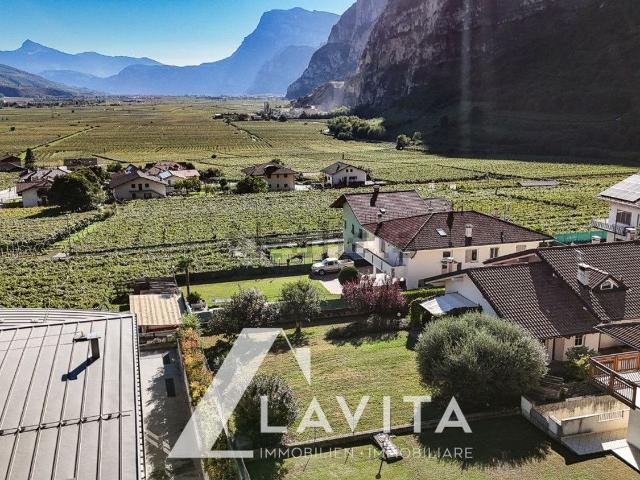 Casa in vendita a Roveré della Luna, Provincia di Trento
