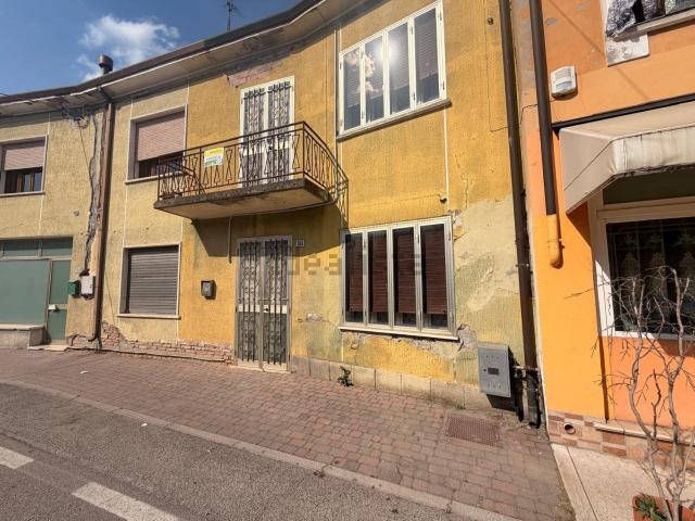 Casa in vendita a Legnago, Veneto