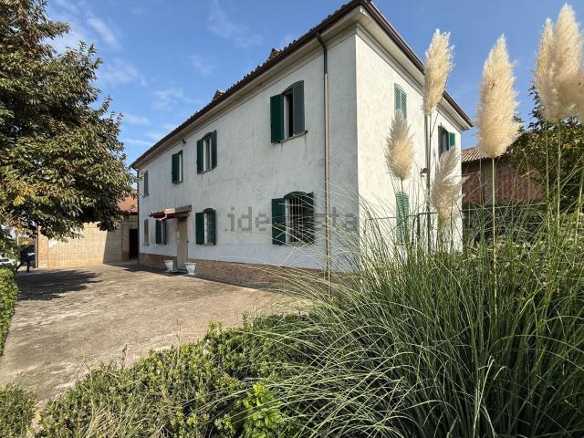 Casa in vendita a Rondò Carducci, Voghera