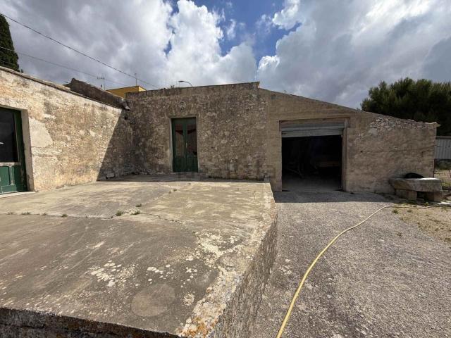 Casa in vendita a Buseto Palizzolo, Sicilia