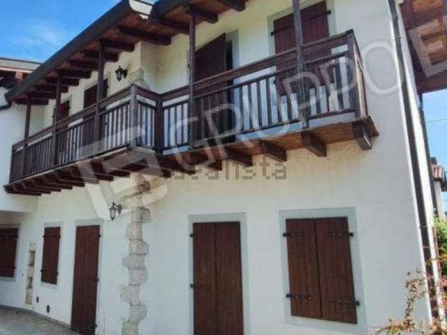 Casa in vendita a Villotta / Vilote, Aviano / Davian