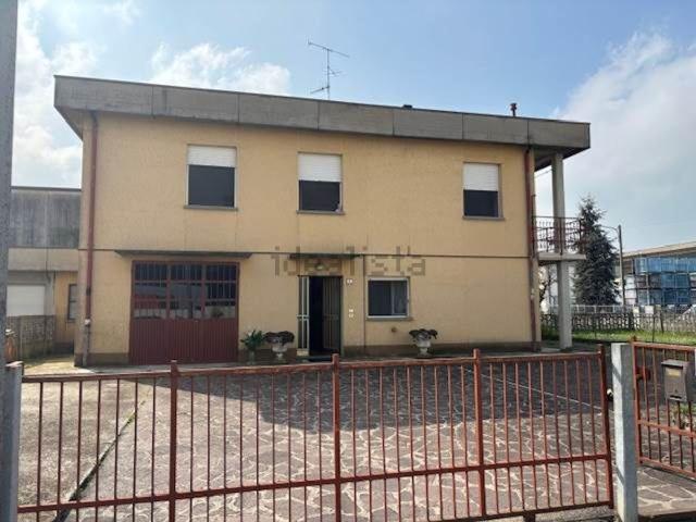 Casa in vendita a Val d’Enza, Re