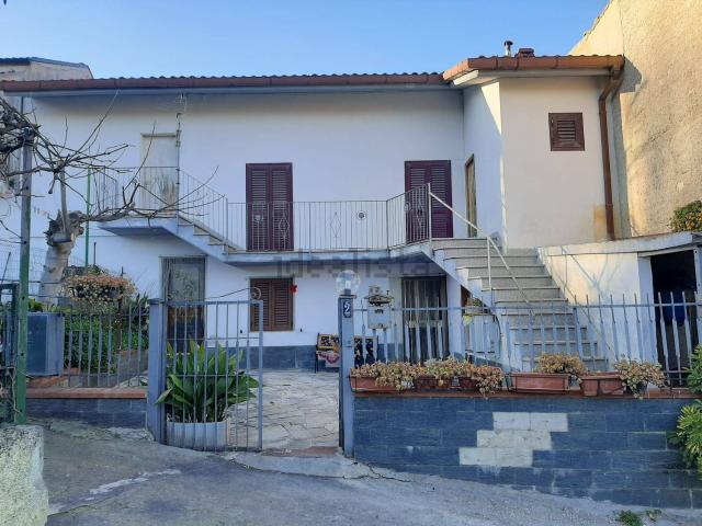 Casa in vendita a Isernia, Molise