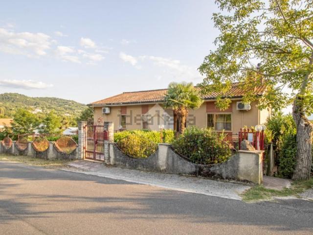 Casa in vendita a Cantalice, Lazio