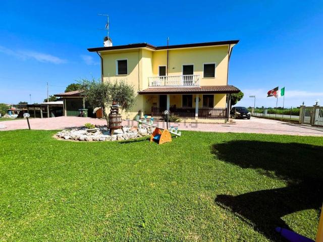 Casa in vendita a Portogruaro, Veneto