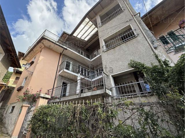 Casa in vendita a Colazza, Novara