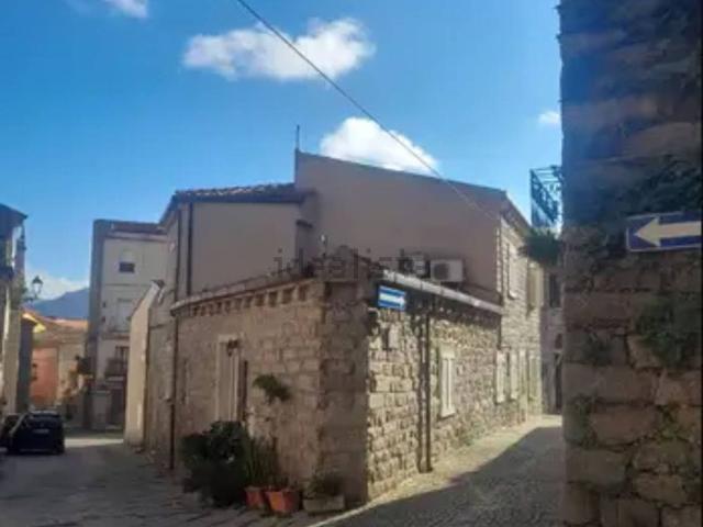 Casa in vendita a Tempio Pausania