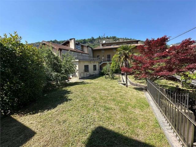 Casa in vendita a Canton d'Oro, Caravate