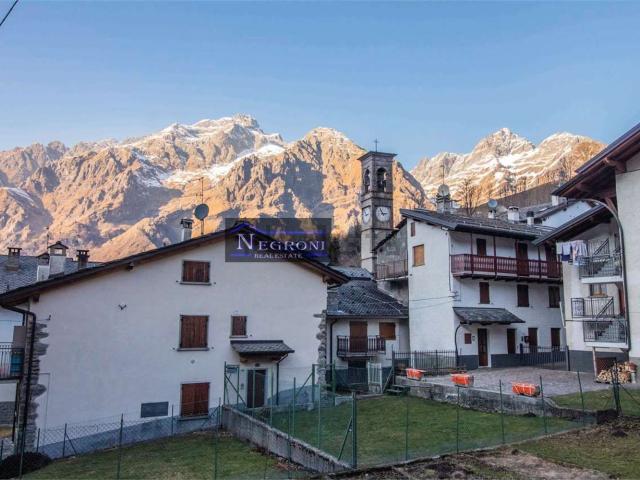Casa in vendita a Valbondione, Lombardia