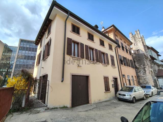 Casa in vendita a Territorio Val d'Adige, Trento