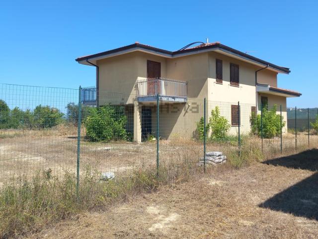 Casa in vendita a Remartello, Loreto Aprutino