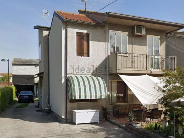 Casa in vendita a Anguillara Veneta, Veneto