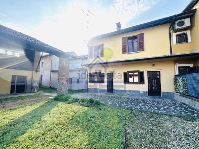Casa in vendita a Gerenzago, Pavia