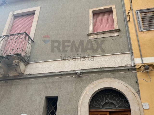 Casa in vendita a Biancavilla, Catania