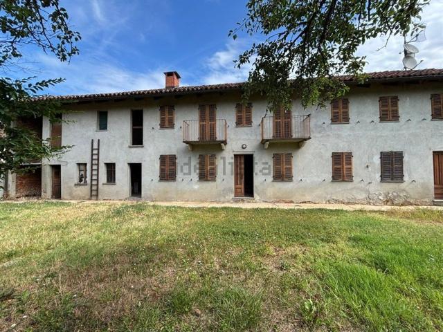 Casa in vendita a Quarto Superiore, Asti