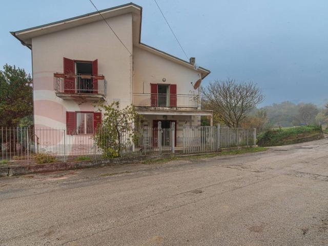 Casa in vendita a Rocca D'evandro, Campania