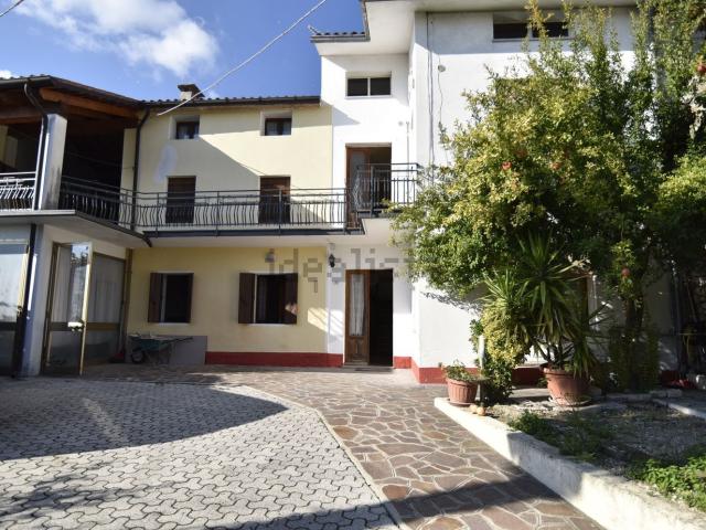 Casa in vendita a Pieve del Grappa, Borso Del Grappa