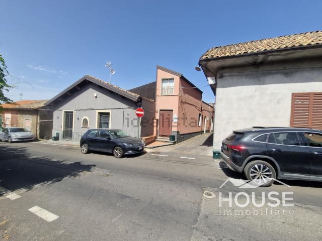 Casa in vendita a Rocca, Ragalna
