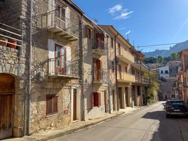 Casa in vendita a Gratteri, Sicilia