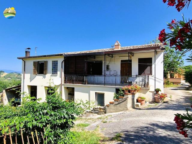 Casa in vendita a Bisenti, Abruzzo